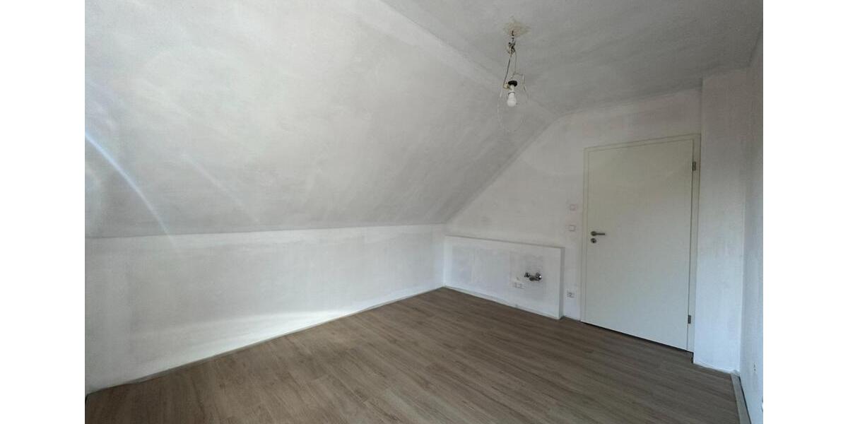 Dachgeschoßwohnung Gütersloh Avenwedde - 3.5 Zimmer, 78 m&sup2;, 780&euro; | Angebot:25384575