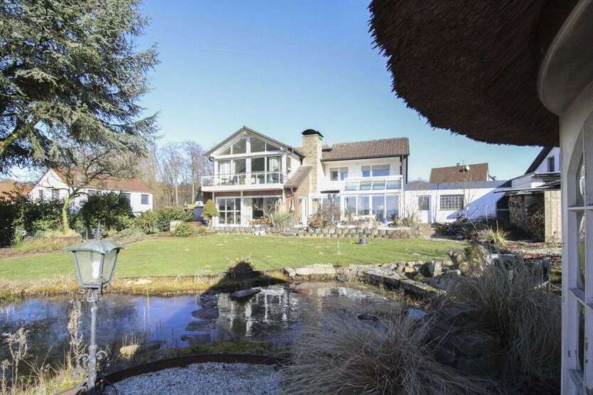 Haus zum Kaufen in Bielefeld 759.000 € 328.22 m² 7 zimmer
