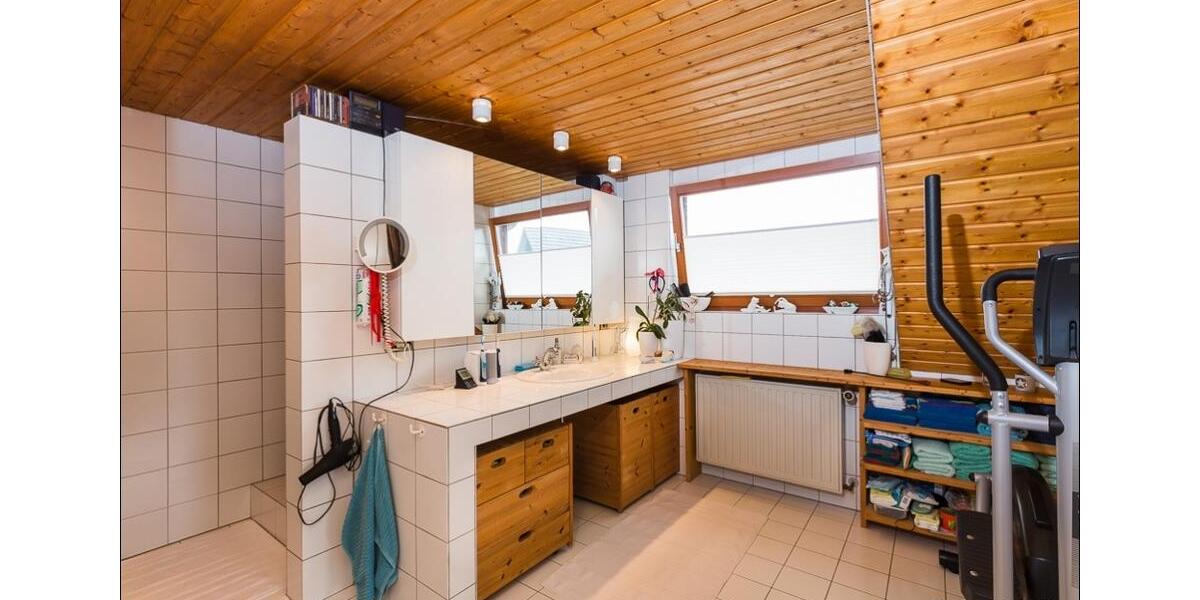 Einfamilienhaus Bielefeld Heepen - 5 Zimmer, 196 m&sup2;, 1.695&euro; | Angebot:25546567
