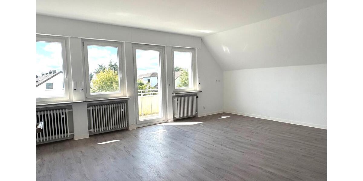 Dachgeschoßwohnung Bad Salzuflen - 4 Zimmer, 85 m&sup2;, 810&euro; | Angebot:26680356