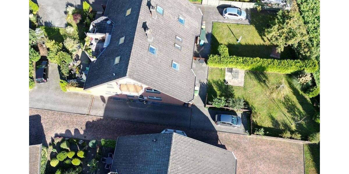 Gepflegte Doppelhaushälfte mit zwei Wohneinheiten 5 zimmer