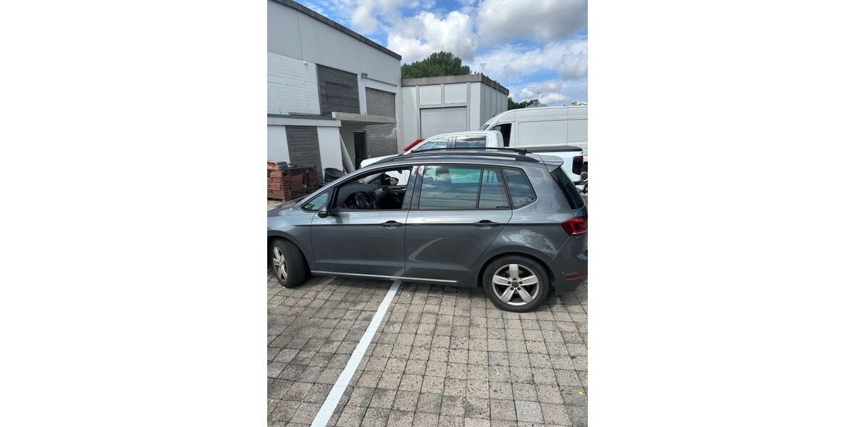 VW Golf Sportsvan 85.000 km 14.500 &euro; Bielefeld 33611