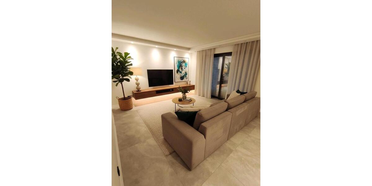 Einfamilienhaus mit 6 Zimmern Garage,Terrasse,Balkon SPIELSTRASSE 6 zimmer