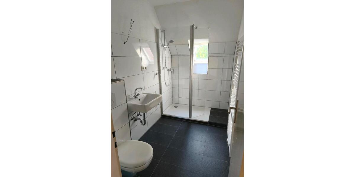 Dachgeschoßwohnung Bielefeld Brackwede - 2 Zimmer, 70 m&sup2;, 700&euro; | Angebot:26543534
