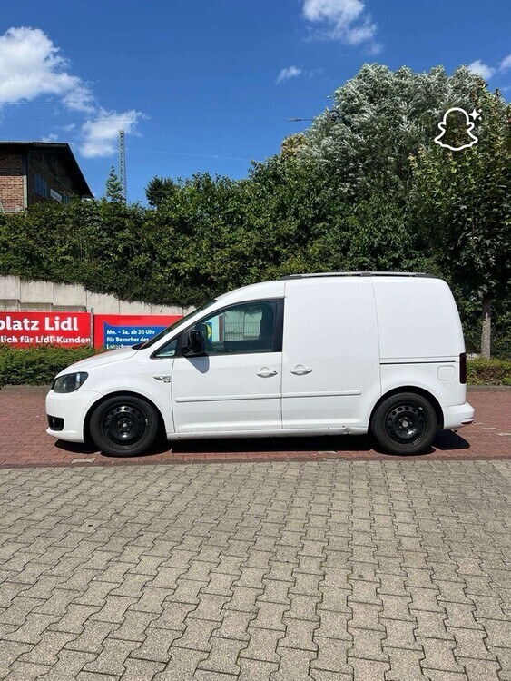 VW Caddy 337.290 km 5.100 € Bielefeld 33602
