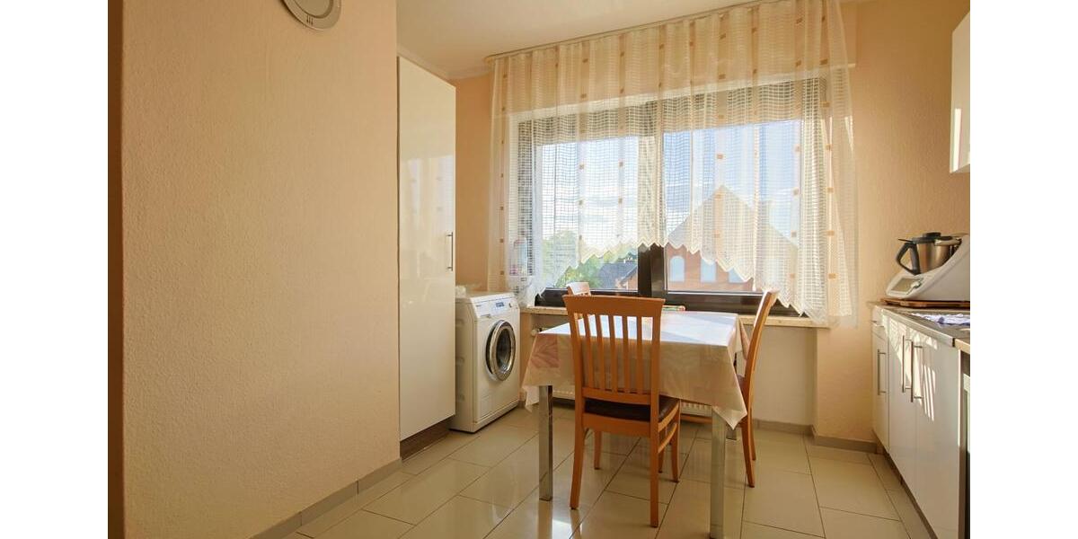 Etagenwohnung Bad Oeynhausen - 3.5 Zimmer, 108 m&sup2;, 1.000&euro; | Angebot:25720005