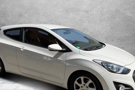 Hyundai i30 69.000 km 7.499 &euro; Detmold 32758