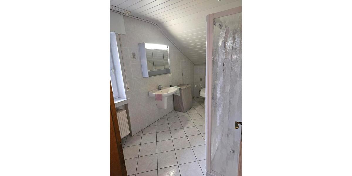 Dachgeschoßwohnung Detmold Hiddesen - 3.5 Zimmer, 114 m&sup2;, 1.330&euro; | Angebot:25612836