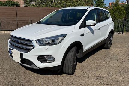 Ford Kuga 143.000 km 9.990 &euro; Bielefeld 33649