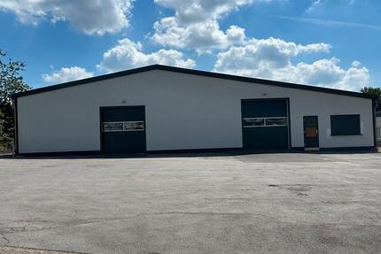 Modernisierte Produktions-Lagerhalle mit Büro-Sozialräumen + Parkplätzen zimmer