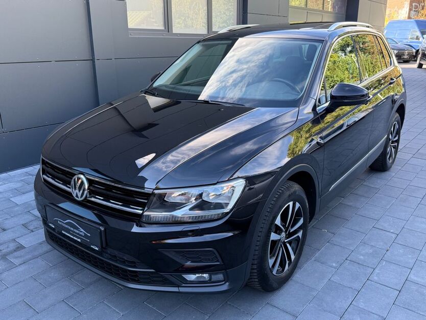 VW Tiguan 99.000 km 24.900 € Herford 32051