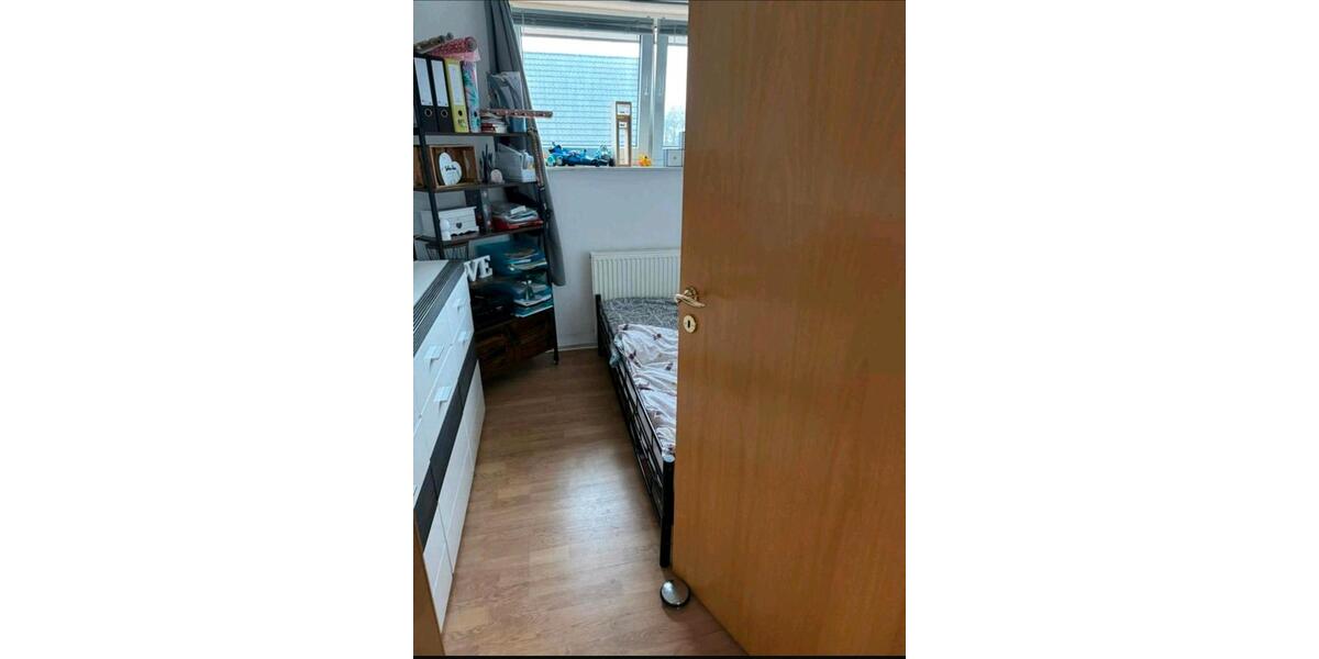 Dachgeschoßwohnung Hiddenhausen - 4 Zimmer, 80 m&sup2;, 800&euro; | Angebot:25349036