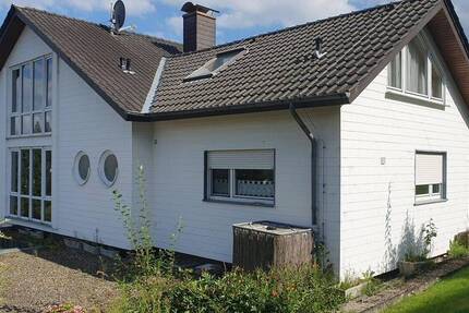 Frühjahrsangebot. Einfamilien-Wohnhaus mit Einliegerwohnung u. Garagengebäude mit Carport von Detmold-14 km von Augustdorf 1 zimmer