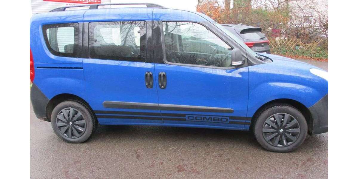 Opel Combo 118.400 km 8.950 &euro; Vlotho 32602
