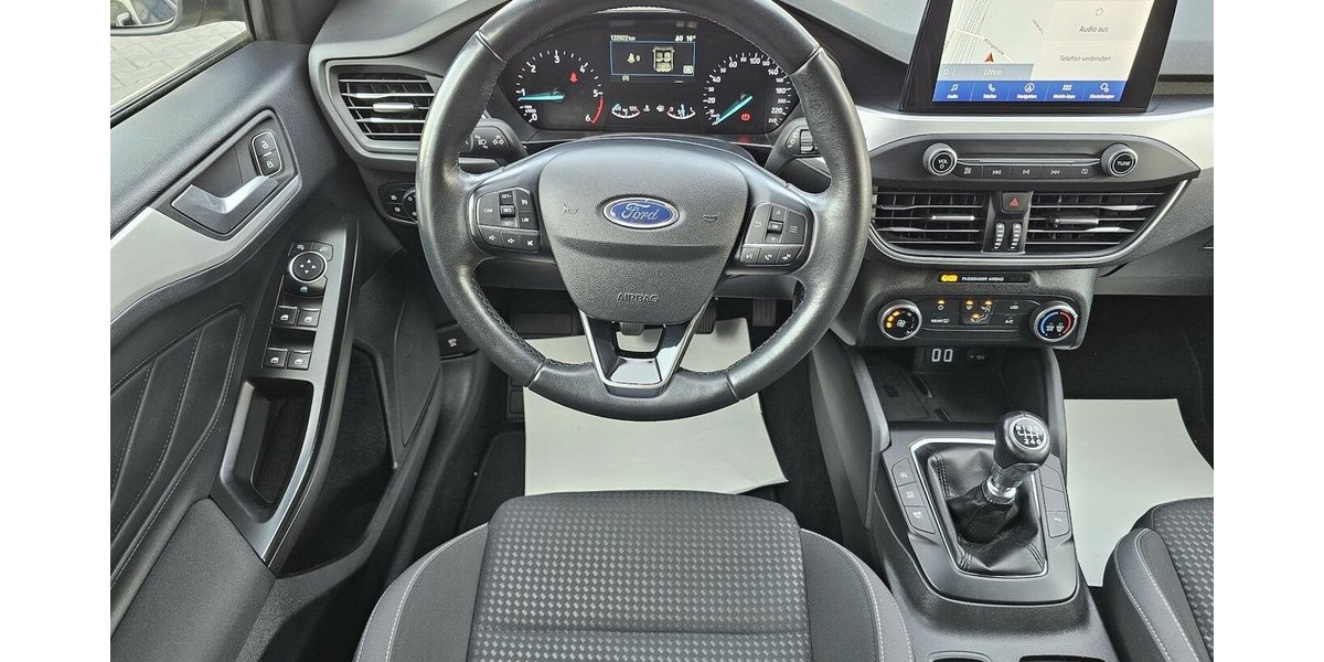 Ford Focus 2.0 CDTI LED NAVI RFK AUS 1.HAND 122.850 km 14.990 &euro; Löhne 32584