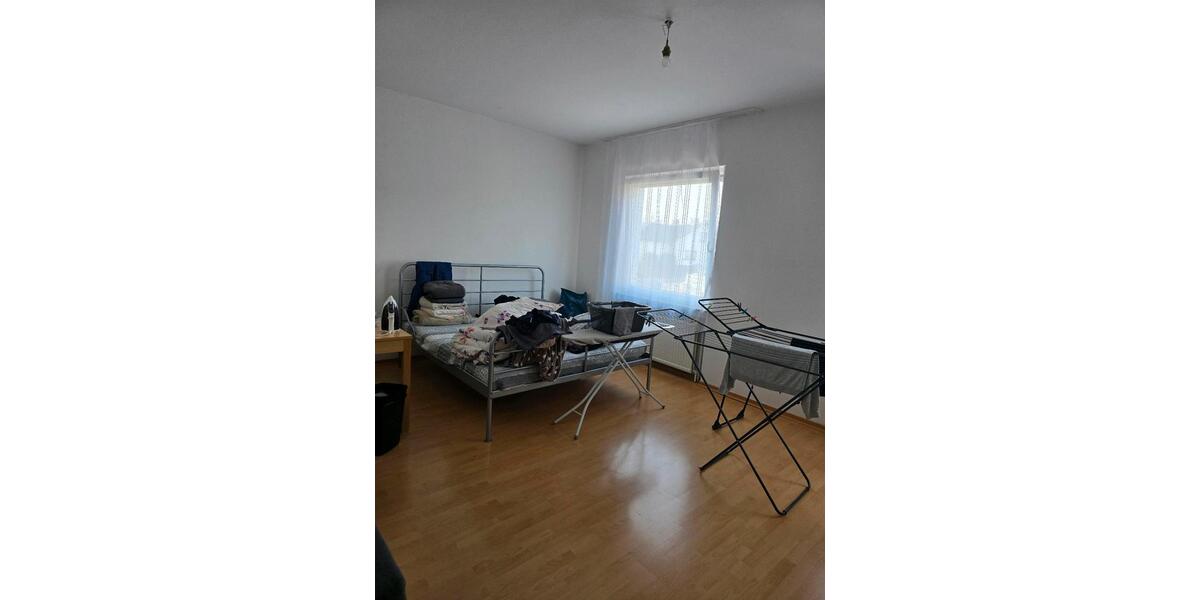 Etagenwohnung Vlotho - 5 Zimmer, 143 m&sup2;, 990&euro; | Angebot:25424815