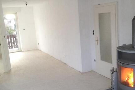 4 12 Zi.KBB in Hövelhof nähe Zentrum, 3 Fam. Haus 1. Etage. 4 zimmer