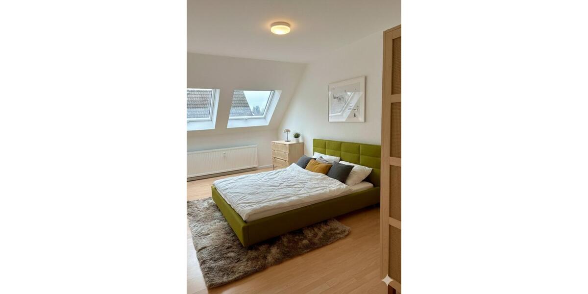 5-Zimmer-Dachgeschosswohnung mit Balkon in Spork-Eichholz 5 zimmer
