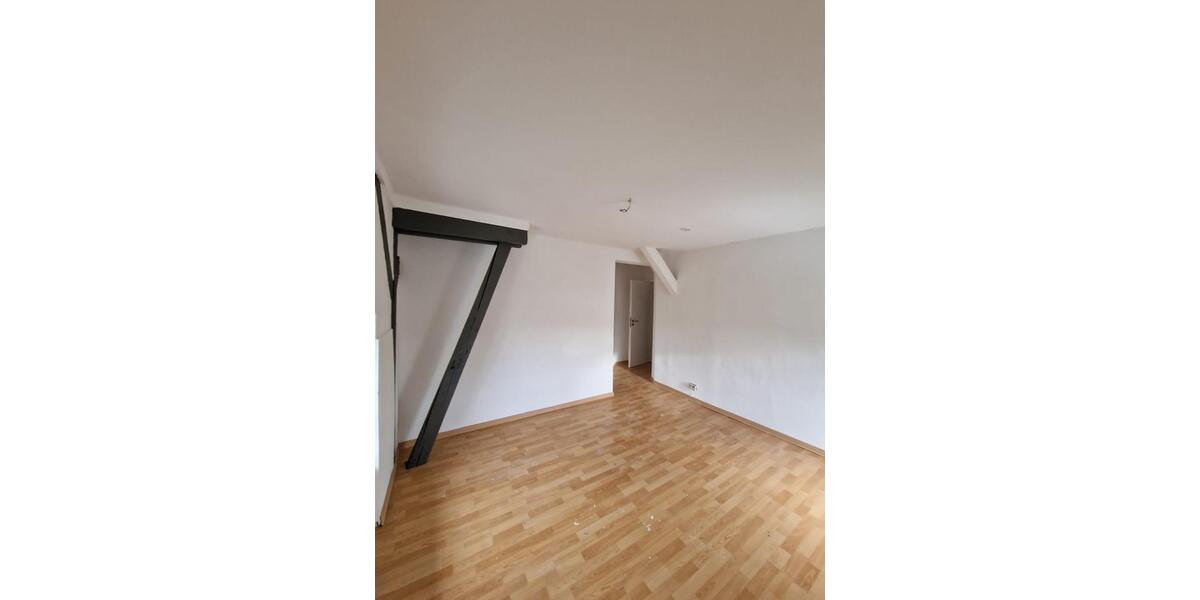 Etagenwohnung Detmold Hakedahl - 4 Zimmer, 104 m&sup2;, 800&euro; | Angebot:26302887