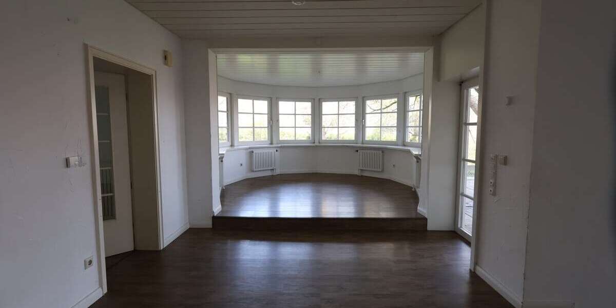 RESERVIERT! Exklusive Villa mit Wellnessbereich, Pool & großem Grundstück - Villa Hüllhorst | Angebot:27308745
