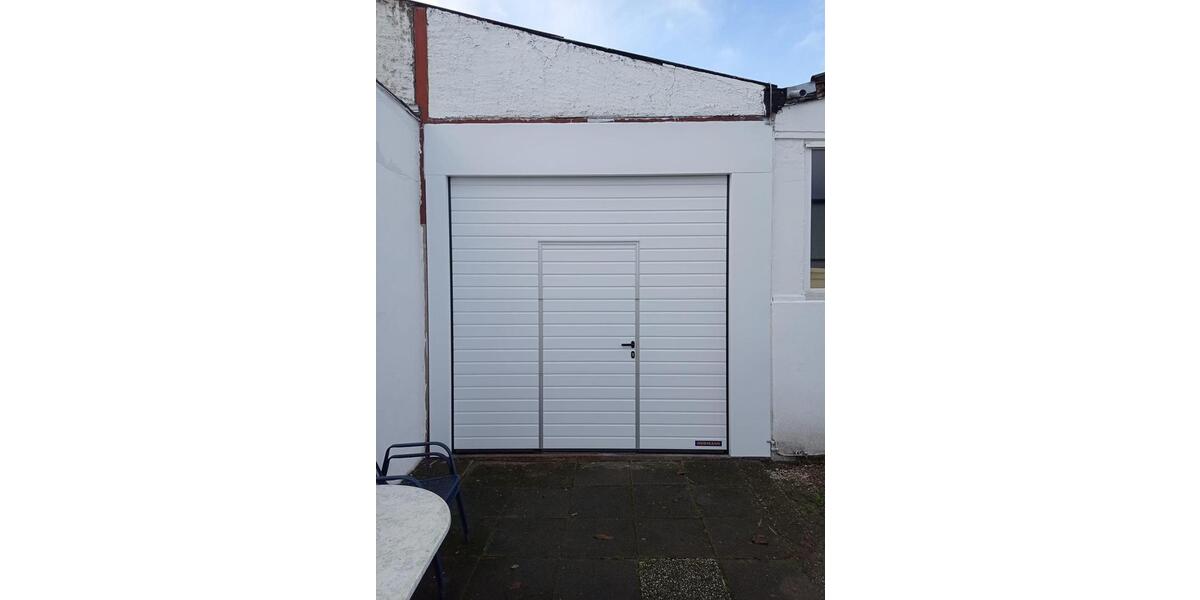 Freistehende Lagerhalle mit Büroräumen zimmer