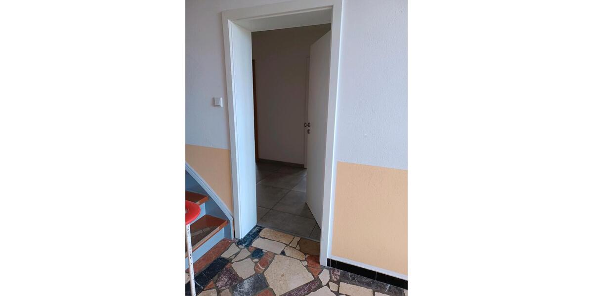 Etagenwohnung Detmold Hakedahl - 3 Zimmer, 62 m&sup2;, 866&euro; | Angebot:25988585