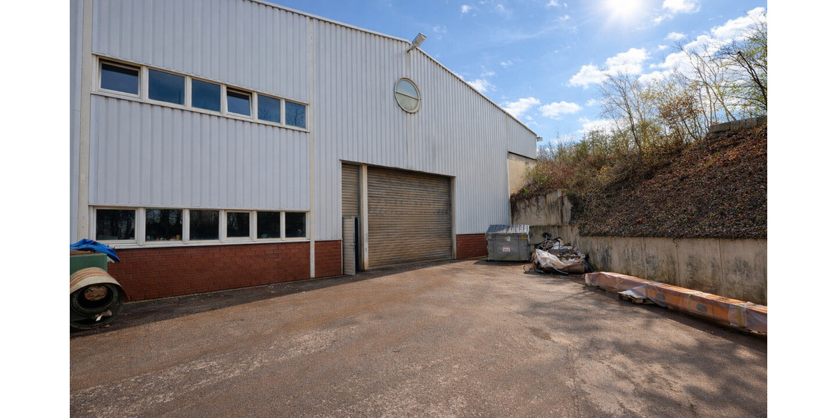 Seltene Gelegenheit: Großes Gewerbeareal mit Halle, Büro und Freifläche - Grundstück Löhne | Angebot:25569020