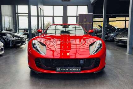 Ferrari 812 14.287 km 429.900 &euro; Bielefeld 33647