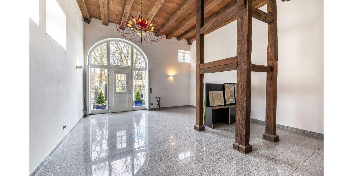 Historische Eleganz: Fachwerkjuwel mit urbanem Charme 3 zimmer