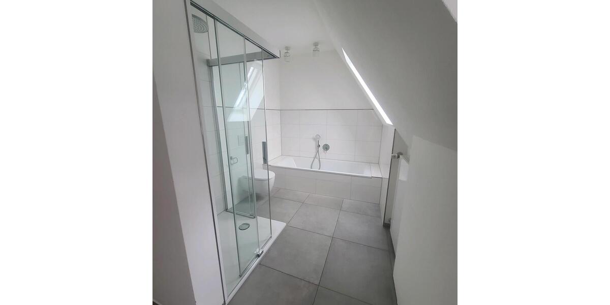 Einfamilienhaus Lemgo - 3 Zimmer, 135 m&sup2;, 1.700&euro; | Angebot:24284339