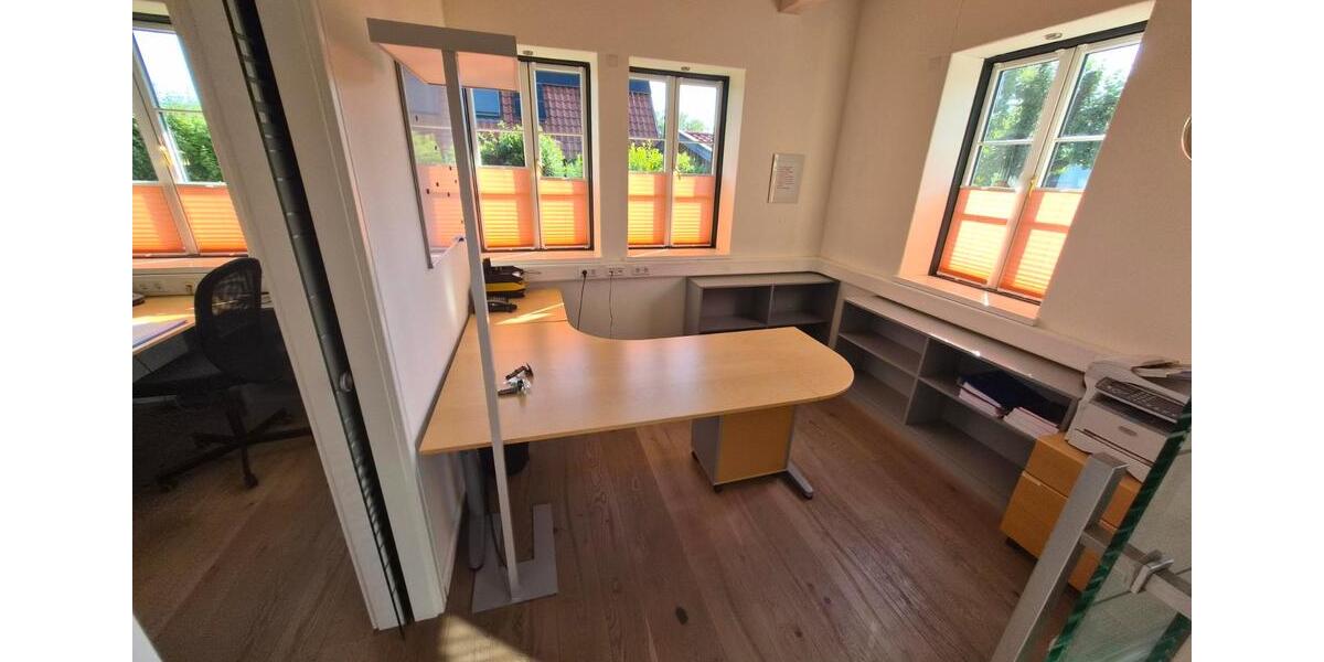 Einfamilienhaus Lemgo - 8 Zimmer, 300 m&sup2;, 720.000&euro; | Angebot:26951720