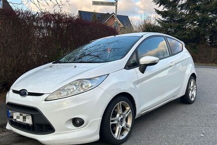 Ford Fiesta 375.000 km 1.490 &euro; Herford 32049