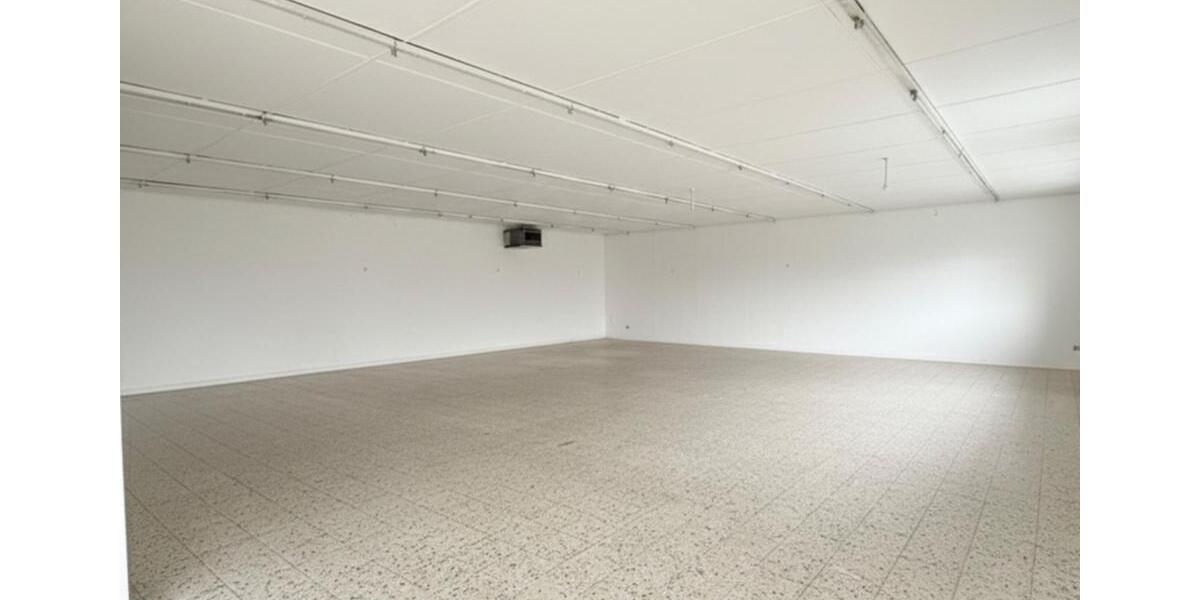 Gewerbeobjekt Schloß Holte-Stukenbrock Stukenbrock - 1.400&euro; | Angebot:24755849