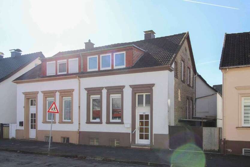 Haus zum Kaufen in Lage 199.000 € 138.11 m²