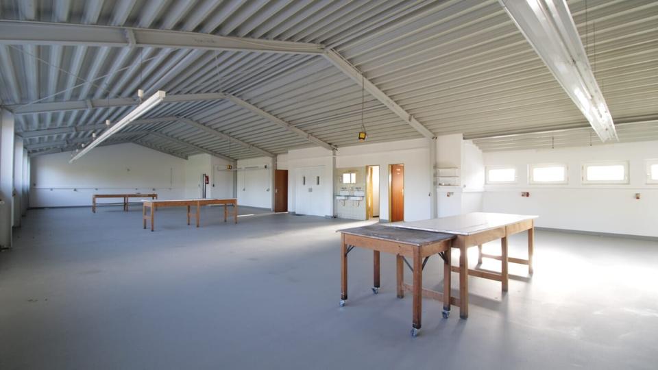 Eventhalle Lagerhalle Produktionshalle auf zwei Etagen zu vermieten zimmer