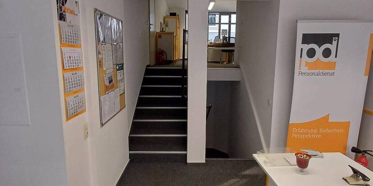 Gewerbeobjekt Lemgo - 5 Zimmer, 150 m&sup2;, 900&euro; | Angebot:25745554