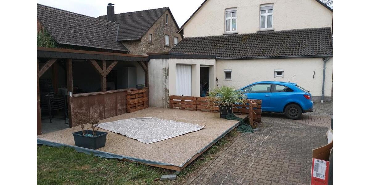 Einfamilienhaus Lage - 11 Zimmer, 340 m&sup2;, 1.400&euro; | Angebot:25352178