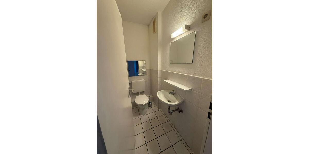 Etagenwohnung Lage - 3 Zimmer, 81 m&sup2;, 645&euro; | Angebot:26057728