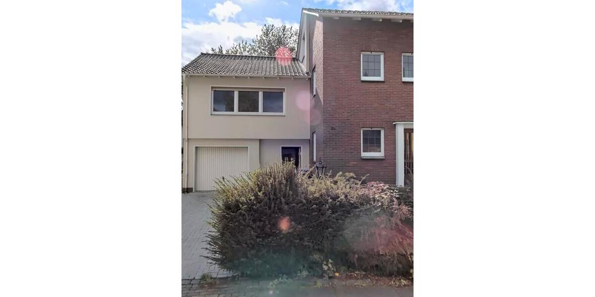 Einfamilienhaus Bad Oeynhausen - 8 Zimmer, 324 m&sup2;, 349.000&euro; | Angebot:26940604