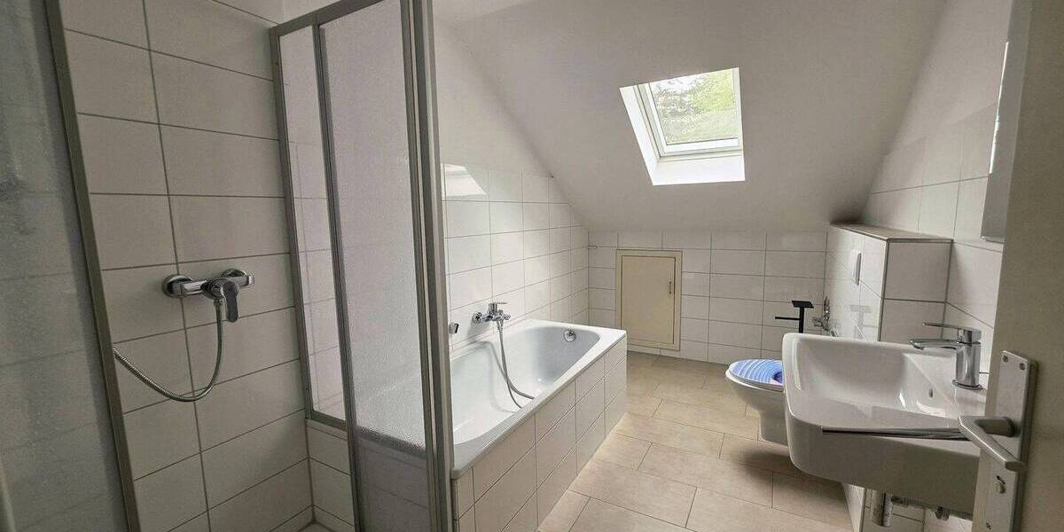 Mehrfamilienhaus, Wohnhaus Bielefeld Jöllenbeck - 1 Zimmer, 367 m&sup2;, 699.000&euro; | Angebot:26795267