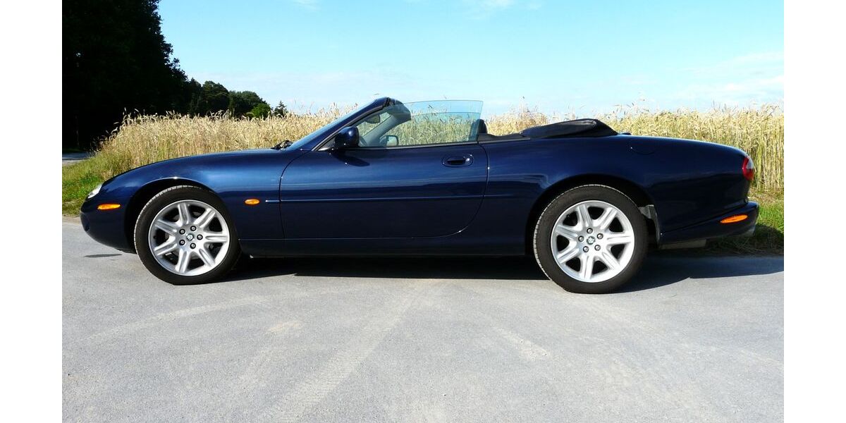 Jaguar XK8 78.111 km 19.800 &euro; Harsewinkel 33428
