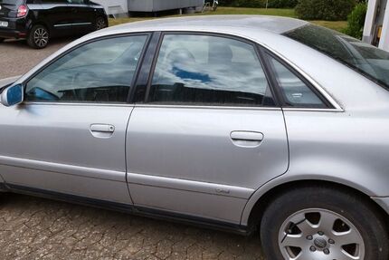 Audi A4 177.000 km 800 € Bad Salzuflen 32107