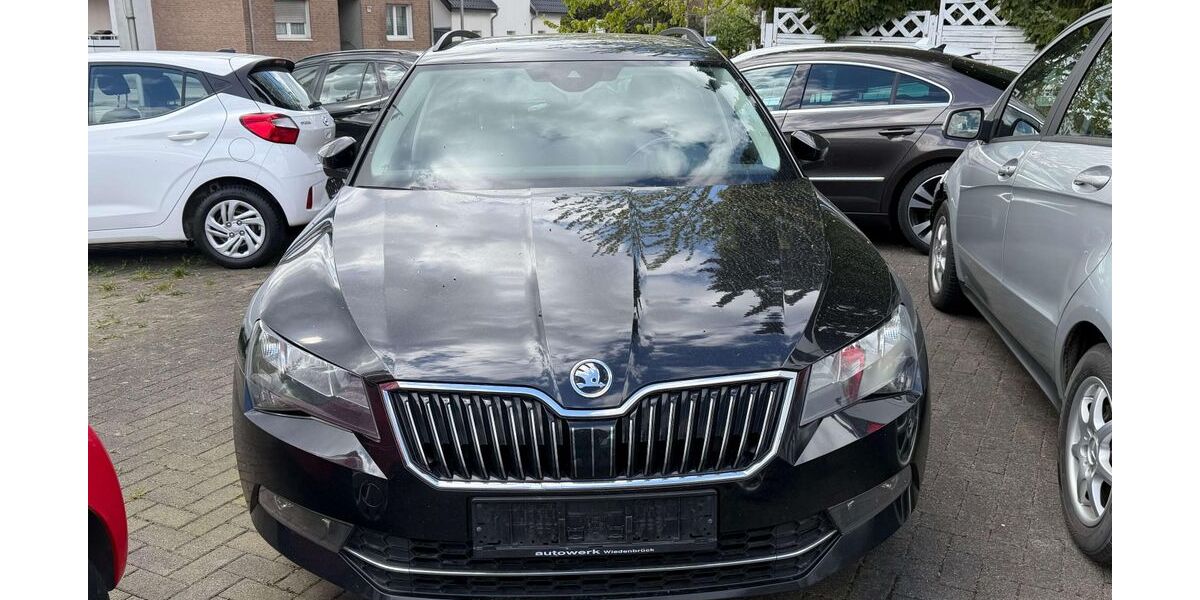 Skoda Superb 273.000 km 7.888 &euro; Bielefeld 33647