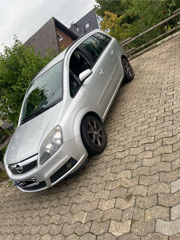 Opel Zafira 168.000 km 1.700 € Hiddenhausen 32120