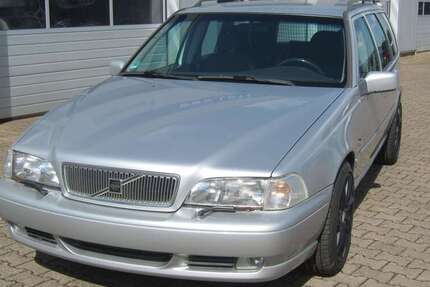Volvo V70 239.014 km 4.700 &euro; Kirchlengern 32278