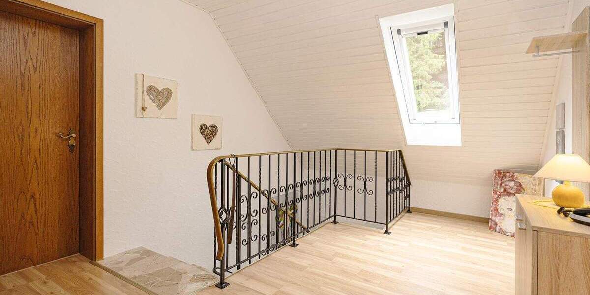 Großzügiges Einfamilienhaus trifft auf ruhige Waldrandlage in Hilter 5 zimmer