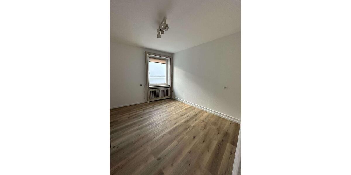 Etagenwohnung Herford - 3 Zimmer, 130 m&sup2;, 1.490&euro; | Angebot:26264817