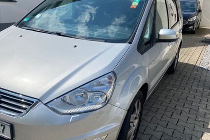 Ford Galaxy 262.700 km 8.899 € Paderborn 33104