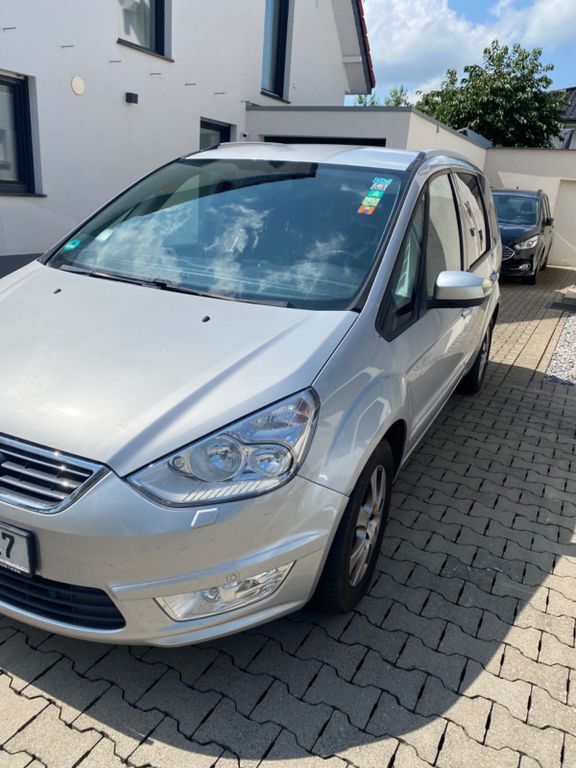 Ford Galaxy 262.700 km 8.899 € Paderborn 33104