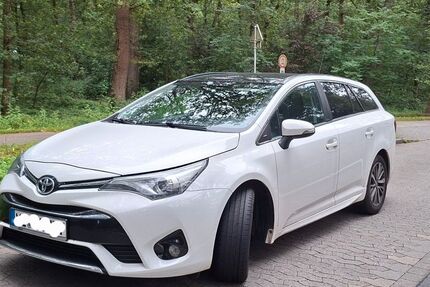 Toyota Avensis 134.000 km 15.000 &euro; Bad Oeynhausen 32547